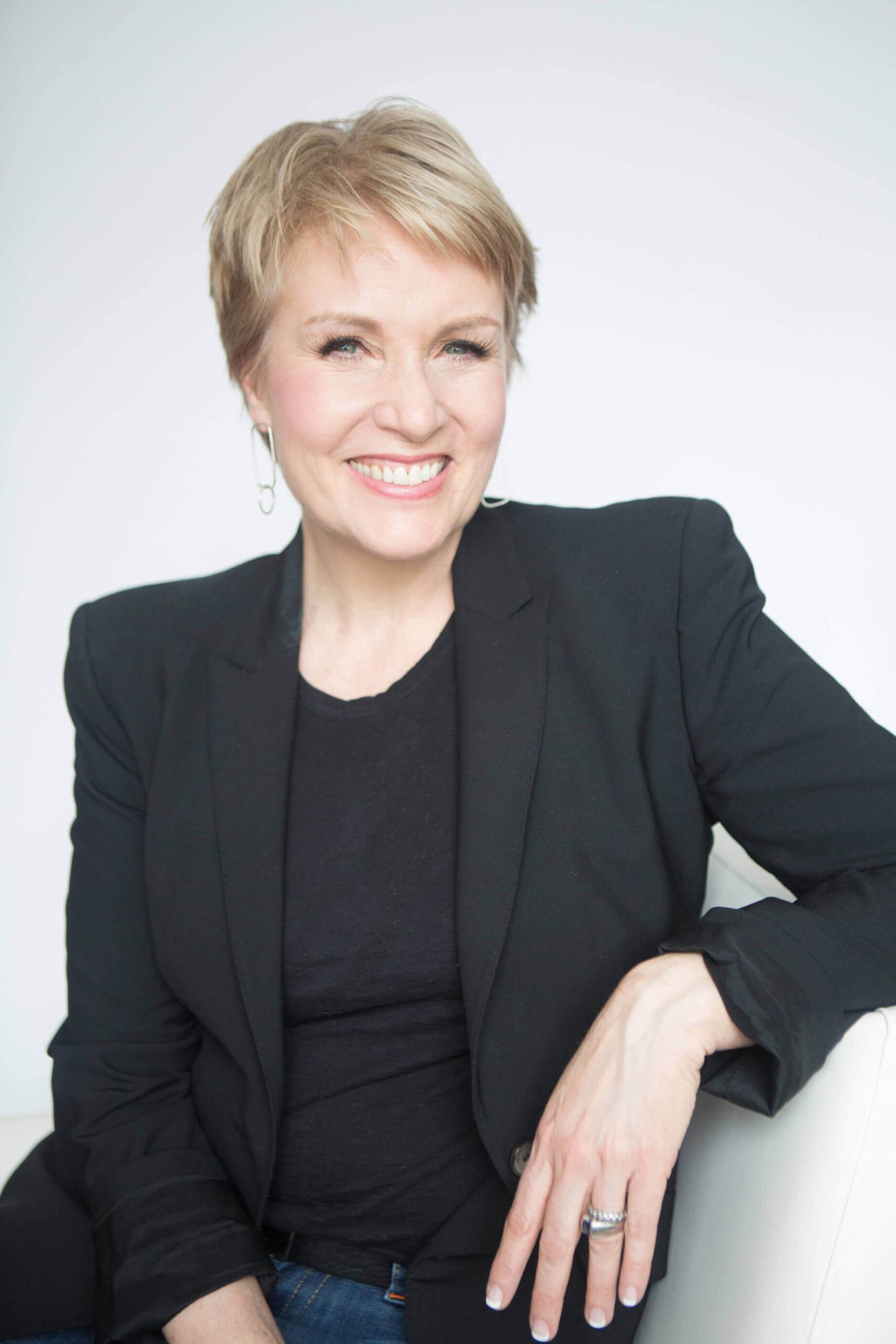 Katie-McDonald -- Headshots-4